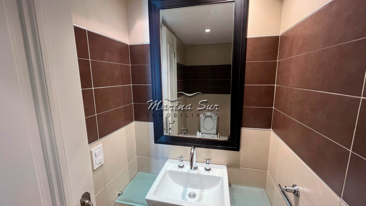 Apartamento ID.18 - Alquilo por temporada apartamento de tres dormitorios con todos los servicios del edificio Imperiale III.