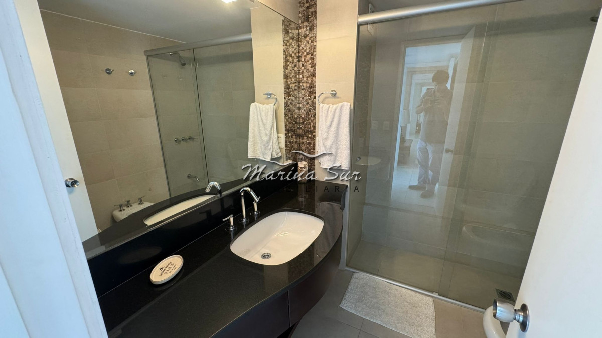 Apartamento ID.204 - Primera Fila Tiburon 1 - 3 dormitorios más servicio completo