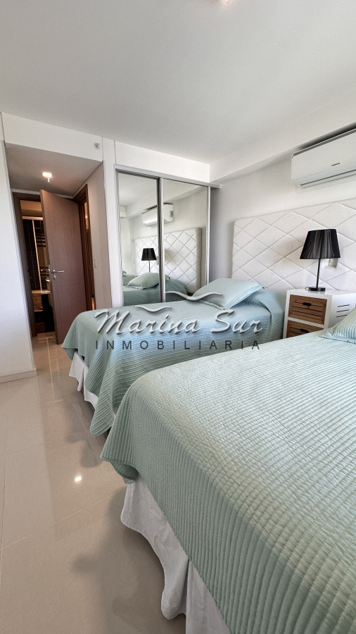Apartamento ID.95 - Venta 2 Dormitorios en suite  mas dependencia y toilette Playa Brava 