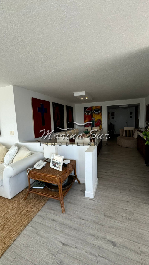 Apartamento ID.118 - Tiburon I - 3 Dormitorios y Servicio Alquiler de Verano