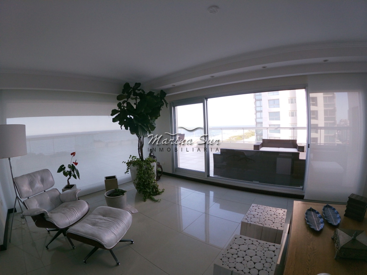 Apartamento ID.15 - Espectacular unidad de tres dormitorios en suite y dependencia de servicio que forma parte de uno de los edificios más exclusivos de Punta del Este