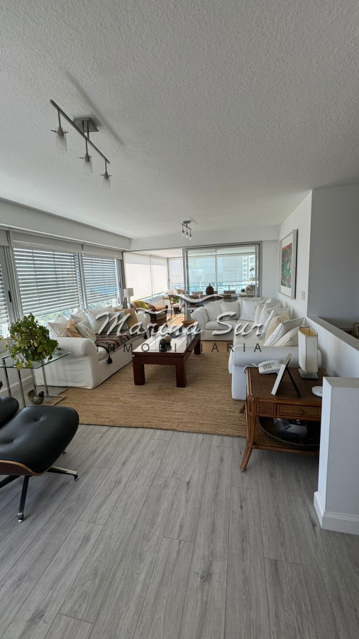 Apartamento ID.118 - Tiburon I - 3 Dormitorios y Servicio Alquiler de Verano