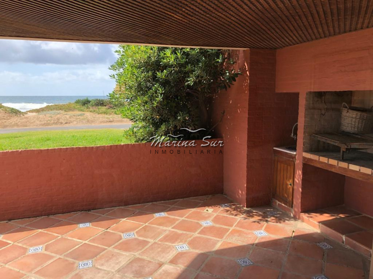Apartamento ID.226 - En venta Edificio Barrenada Manantiales 3 Dormitorios y Servicio