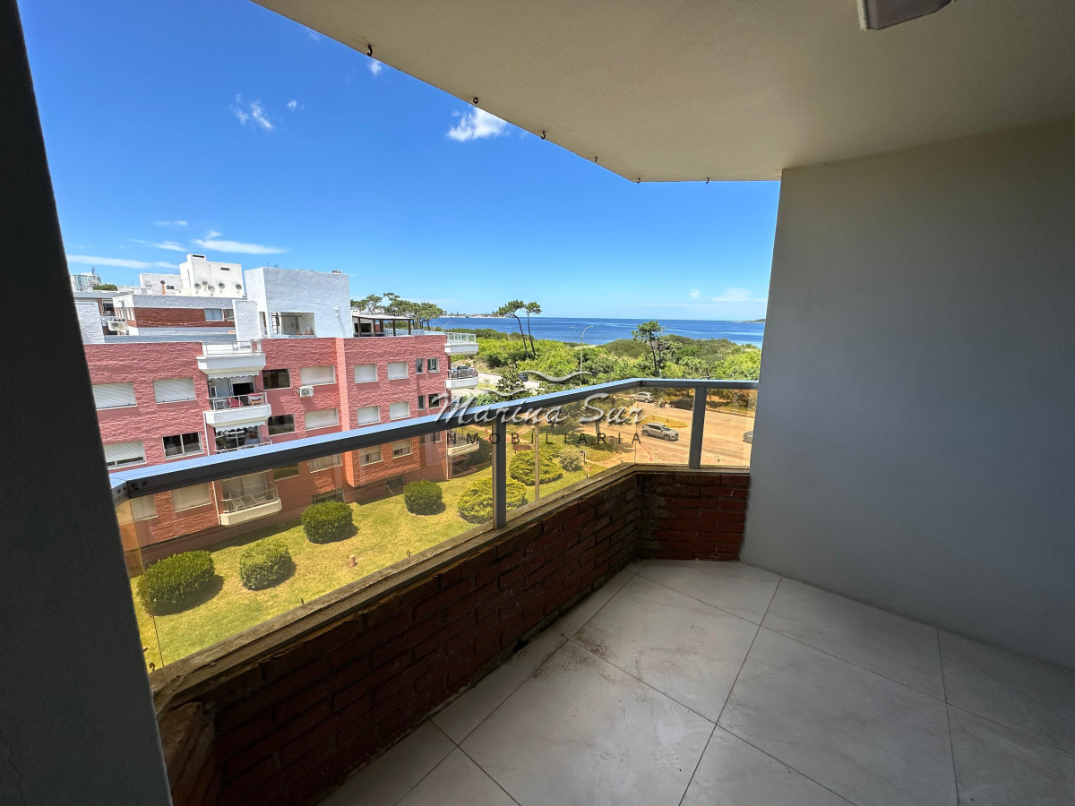 Apartamento ID.218 - Mansa en Venta 3 Dormitorios 2 Baños Primera Fila