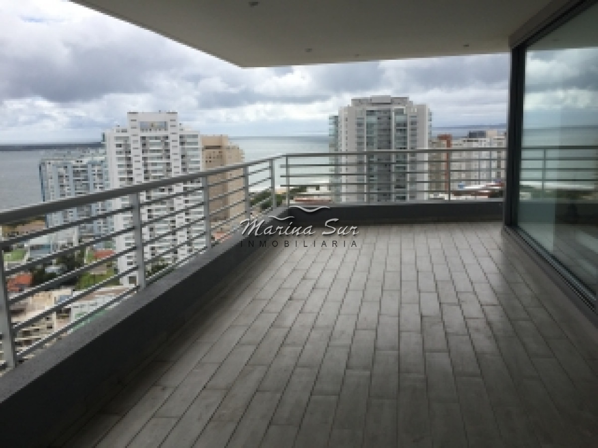 Apartamento ID.47 - Unidad disponible para la venta y alquiler temporal, Playa Mansa, Punta del Este, Uruguay.