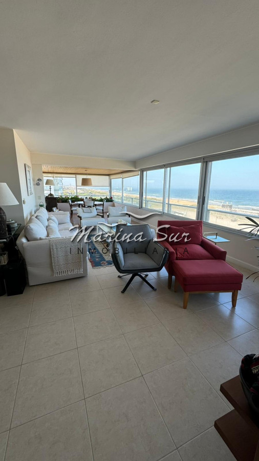 Apartamento ID.124 - Alquiler de Verano- Tiburón 1 - 3 dormitorios más servicio con baño