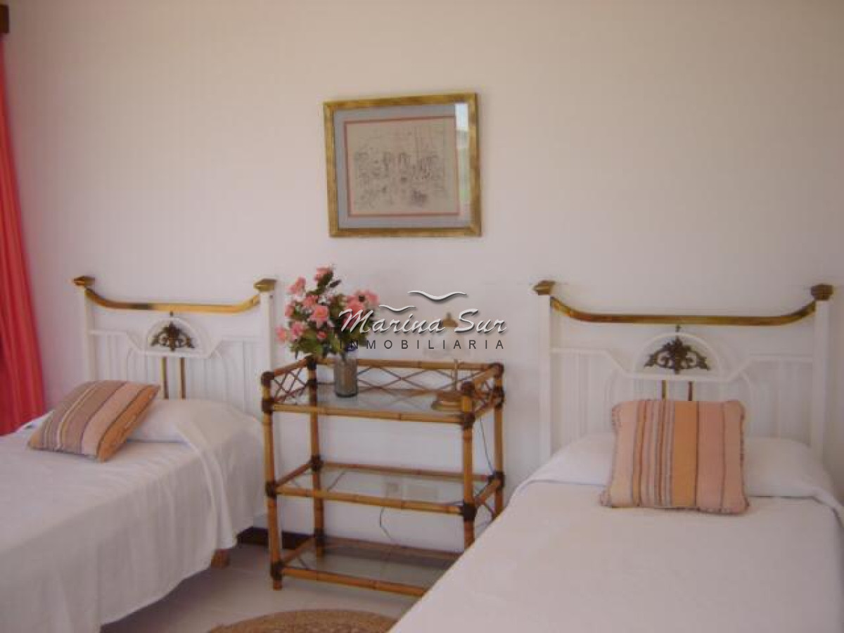 Apartamento ID.226 - En venta Edificio Barrenada Manantiales 3 Dormitorios y Servicio