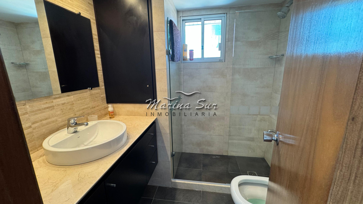Apartamento ID.168 - Alquiler temporario edificio Monarca 4 Dormitorios en suite