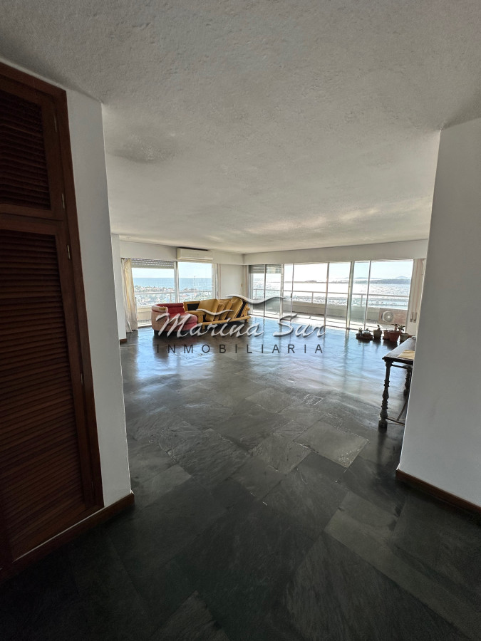 Apartamento ID.322 - Monarca 3 Dormitorios y Servicio Completo