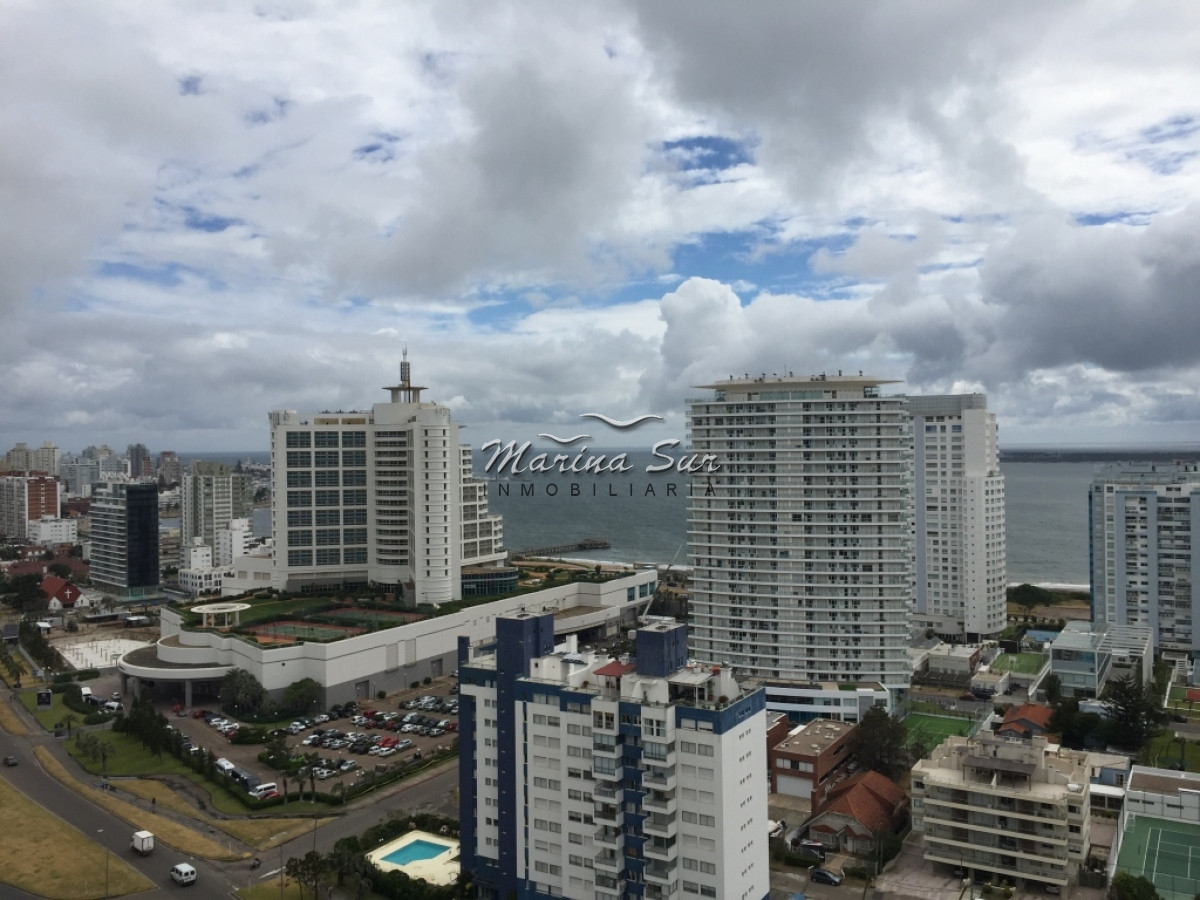 Apartamento ID.47 - Unidad disponible para la venta y alquiler temporal, Playa Mansa, Punta del Este, Uruguay.