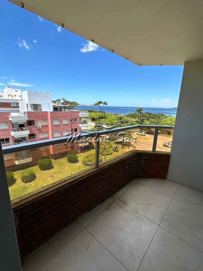 Apartamento ID.218 - Mansa en Venta 3 Dormitorios 2 Baños Primera Fila