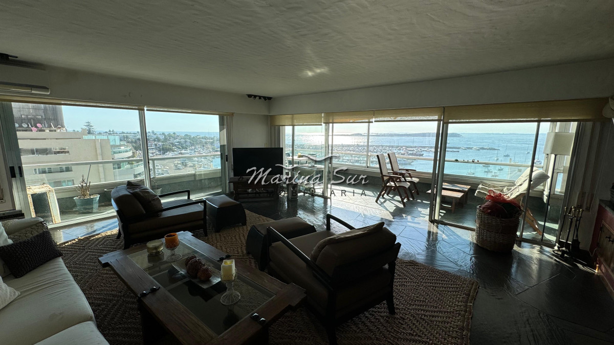 Apartamento ID.168 - Alquiler temporario edificio Monarca 4 Dormitorios en suite