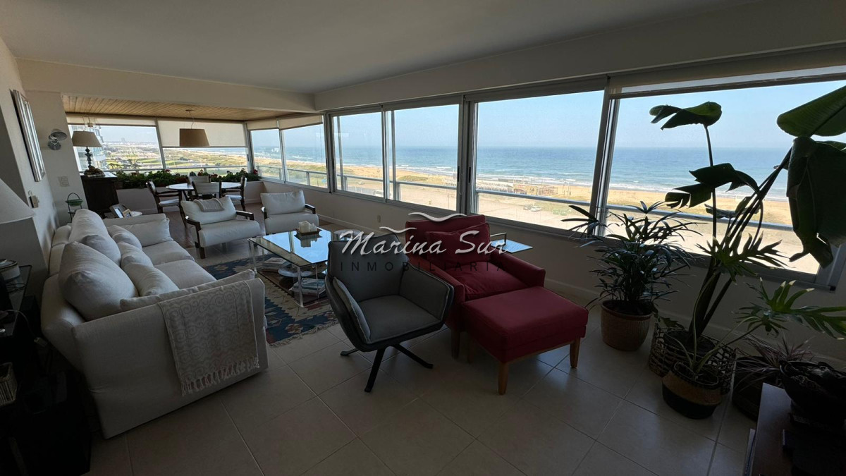 Apartamento ID.124 - Alquiler de Verano- Tiburón 1 - 3 dormitorios más servicio con baño