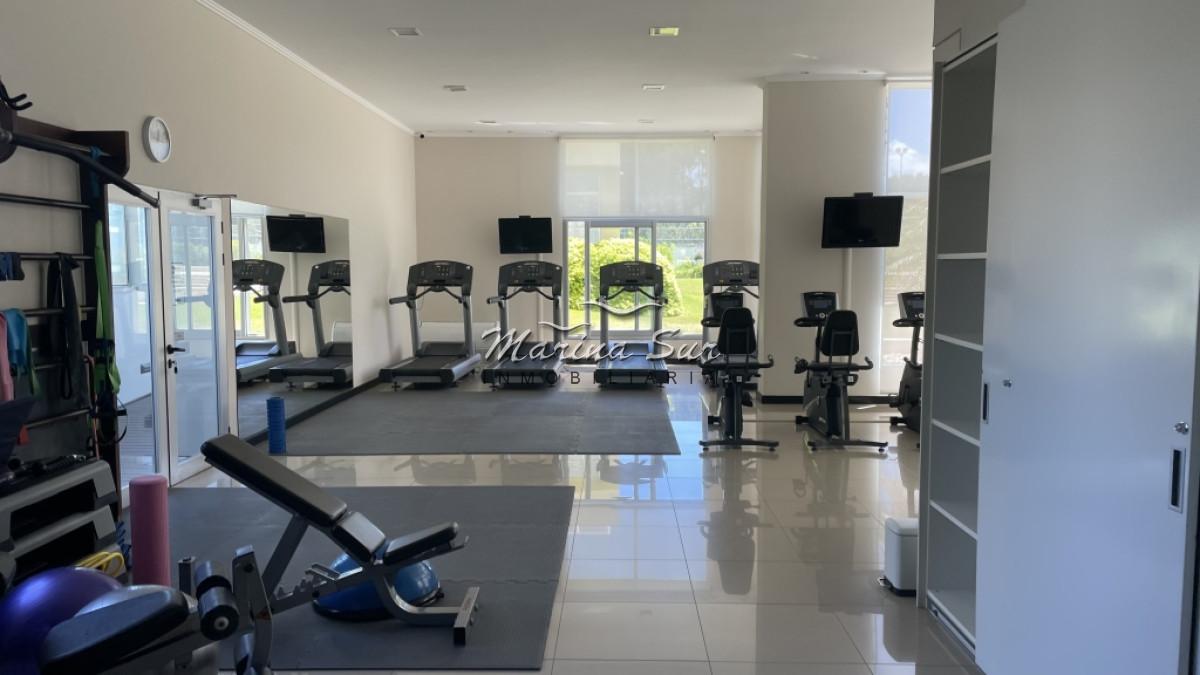 Apartamento ID.15 - Espectacular unidad de tres dormitorios en suite y dependencia de servicio que forma parte de uno de los edificios más exclusivos de Punta del Este