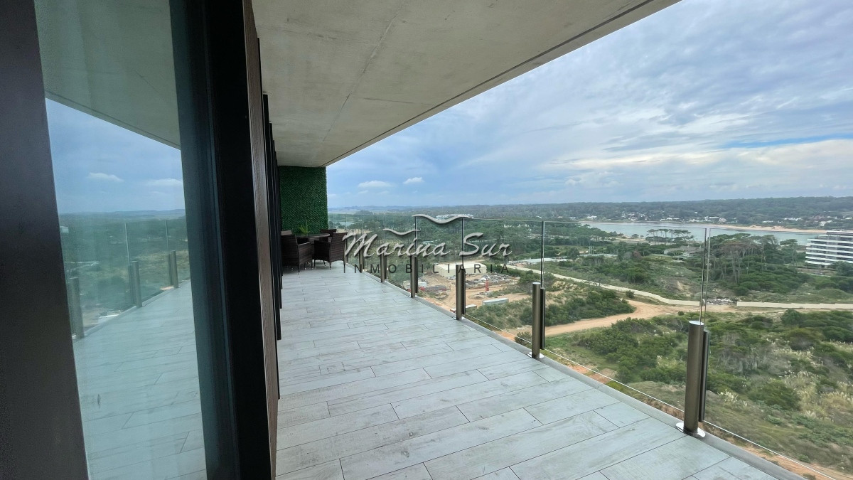 Apartamento ID.76 - En Venta y Alquiler Temporario Surfside 3 Dormitorios 4 Baños