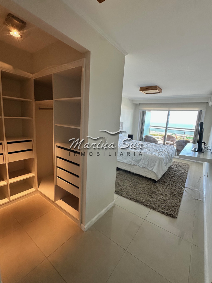 Apartamento ID.19 - Apartamento de tres dormitorios en primera fila Playa Brava, Edificio Torre Imperiale.