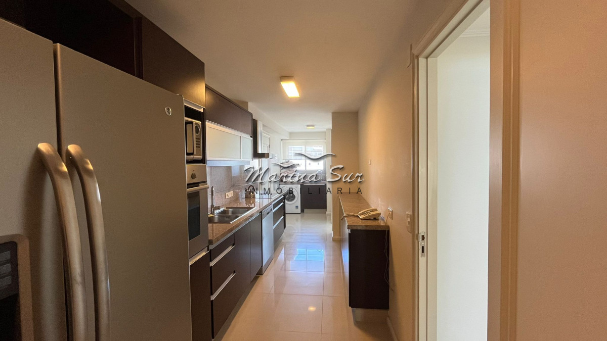 Apartamento ID.18 - Alquilo por temporada apartamento de tres dormitorios con todos los servicios del edificio Imperiale III.