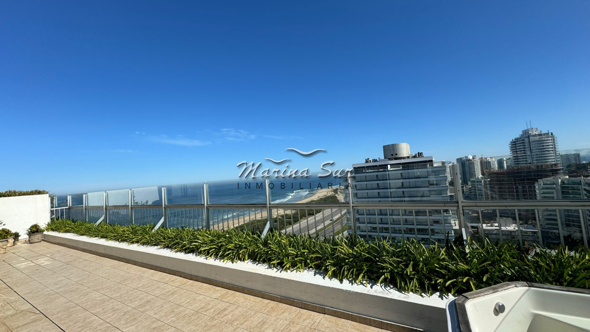 Apartamento ID.117 - Espectacular Pent House en Tiburón 1 Alquiler de Verano - Dos Dormitorios