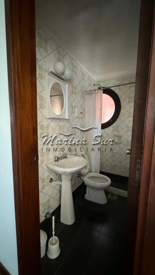 Apartamento ID.69 - Venta y Alquiler 2 dormitorios 2 baños P. 5 Playa Mansa