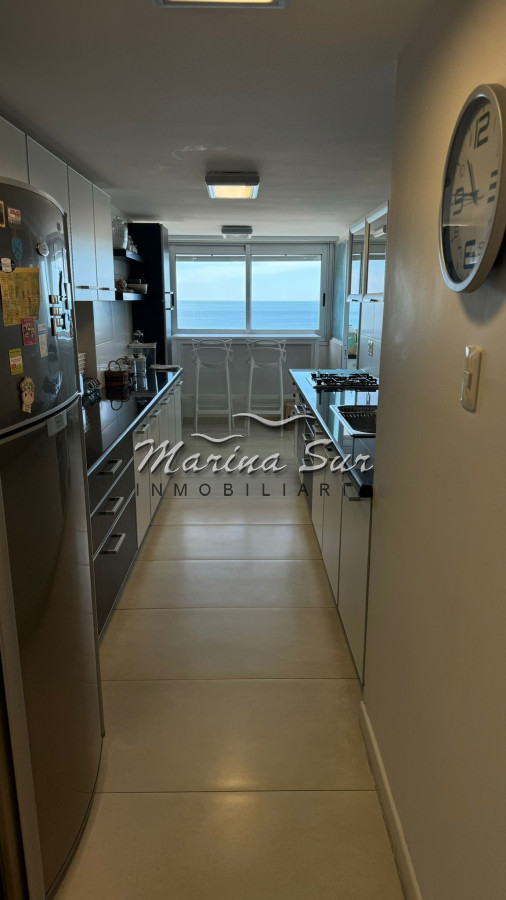 Apartamento ID.204 - Primera Fila Tiburon 1 - 3 dormitorios más servicio completo