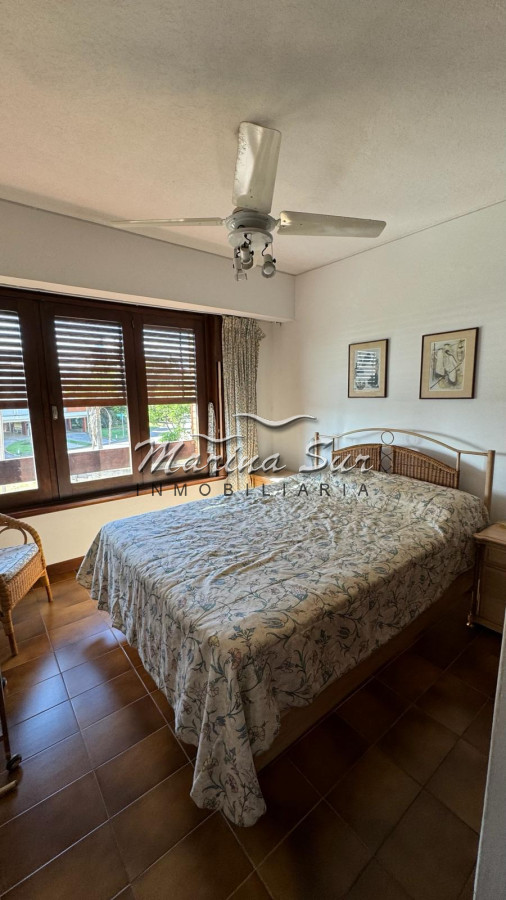 Apartamento ID.69 - Venta y Alquiler 2 dormitorios 2 baños P. 5 Playa Mansa