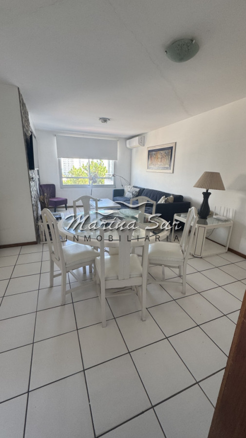 Apartamento ID.327 - VENTA DE APARTAMETNTO DOS DORMITORIOS MUY BIEN UBICADO