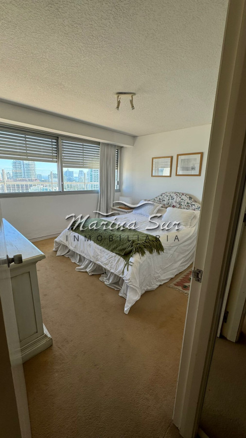 Apartamento ID.117 - Espectacular Pent House en Tiburón 1 Alquiler de Verano - Dos Dormitorios