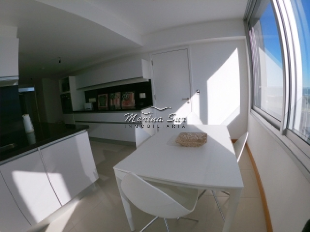 Apartamento ID.27 - Apartamento a la venta en Edificio de categoría 4 dormitorios 5 baños