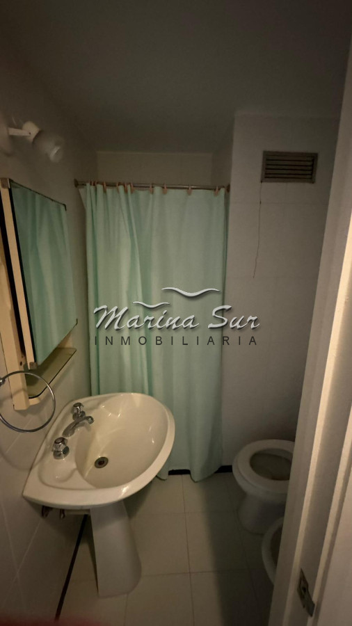 Apartamento ID.124 - Alquiler de Verano- Tiburón 1 - 3 dormitorios más servicio con baño