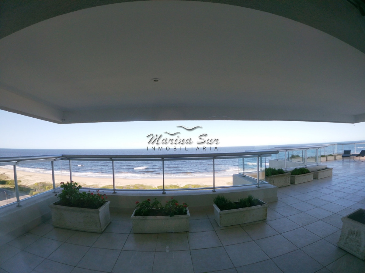 Apartamento ID.15 - Espectacular unidad de tres dormitorios en suite y dependencia de servicio que forma parte de uno de los edificios más exclusivos de Punta del Este