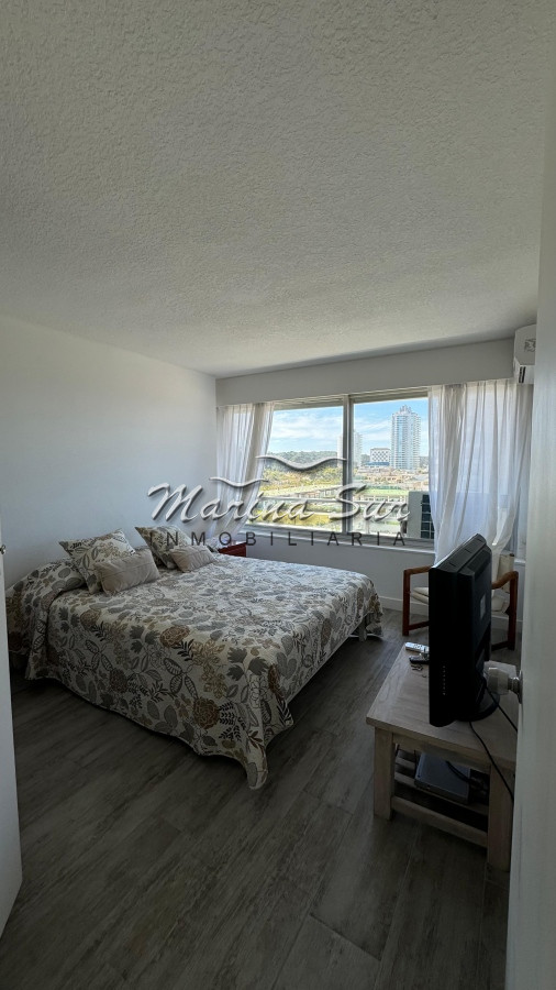 Apartamento ID.121 - Imperdible Primera Fila 3 dormitorios más servicio Alquiler de Verano