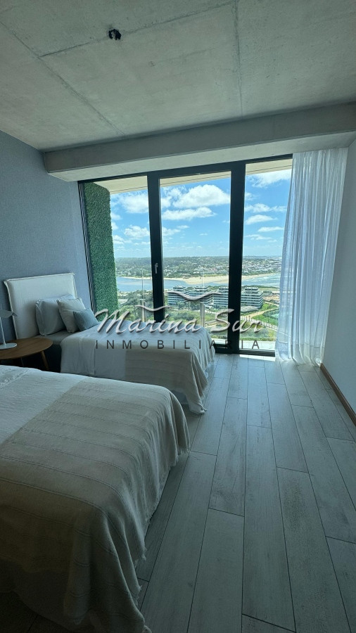Apartamento ID.72 - Venta Apartamento Surfside 3 Dormitorios Piso Alto Sin Amoblar