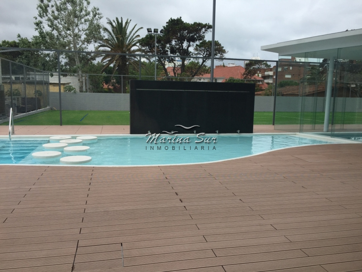Apartamento ID.47 - Unidad disponible para la venta y alquiler temporal, Playa Mansa, Punta del Este, Uruguay.
