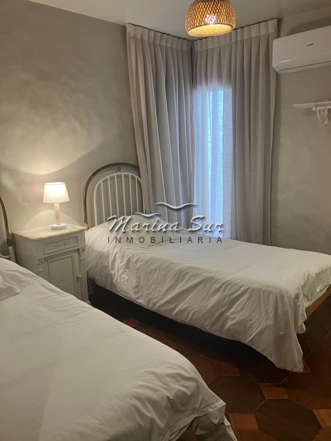 Apartamento ID.151 - Alquiler de Verano Ed. Las Terrazas Peninsula, 4 Cuartos 3 Baños