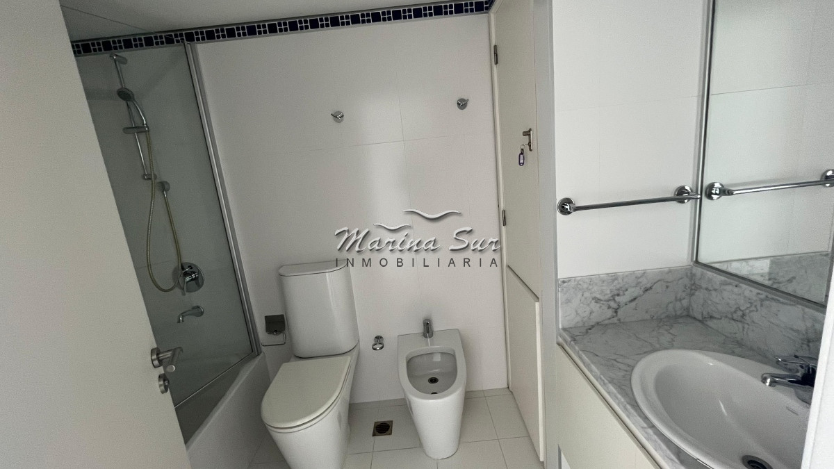Apartamento ID.147 - Le Parc Torre ll - Increíble apartamento con vista al mar, 2 Suites y Servicio completo