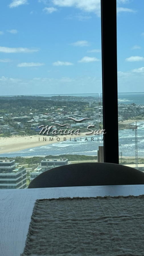 Apartamento ID.72 - Venta Apartamento Surfside 3 Dormitorios Piso Alto Sin Amoblar