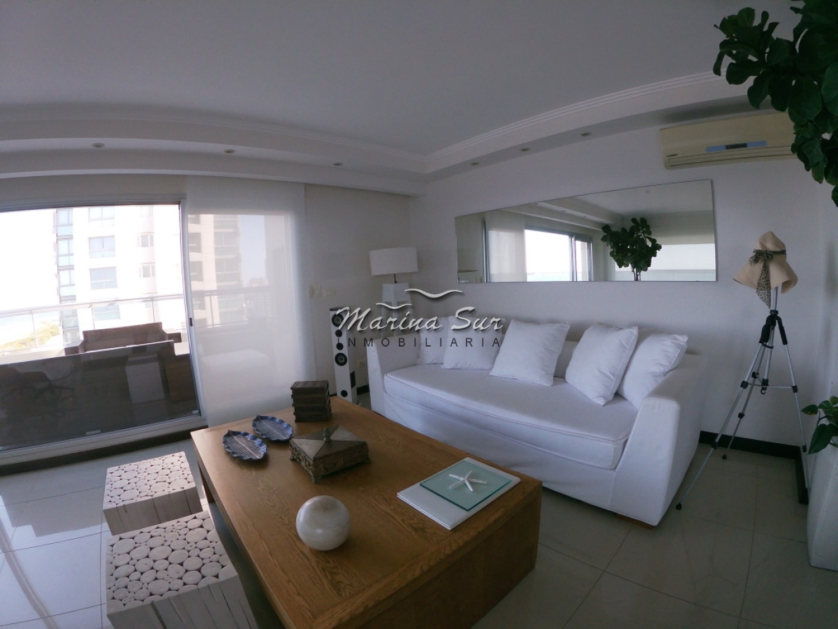 Apartamento ID.15 - Espectacular unidad de tres dormitorios en suite y dependencia de servicio que forma parte de uno de los edificios más exclusivos de Punta del Este
