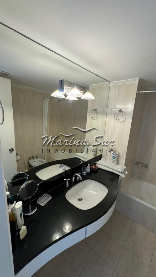 Apartamento ID.124 - Alquiler de Verano- Tiburón 1 - 3 dormitorios más servicio con baño