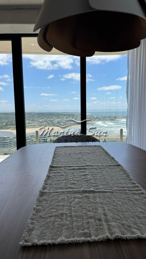 Apartamento ID.72 - Venta Apartamento Surfside 3 Dormitorios Piso Alto Sin Amoblar