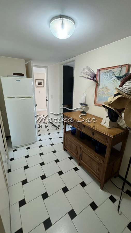 Apartamento ID.124 - Alquiler de Verano- Tiburón 1 - 3 dormitorios más servicio con baño