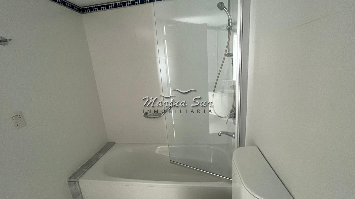 Apartamento ID.147 - Le Parc Torre ll - Increíble apartamento con vista al mar, 2 Suites y Servicio completo