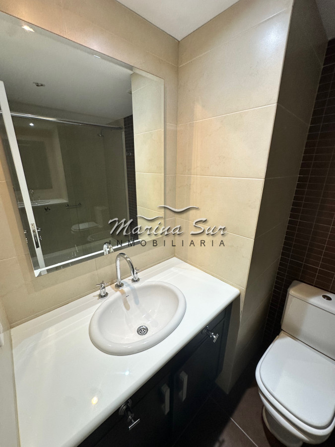 Apartamento ID.19 - Apartamento de tres dormitorios en primera fila Playa Brava, Edificio Torre Imperiale.