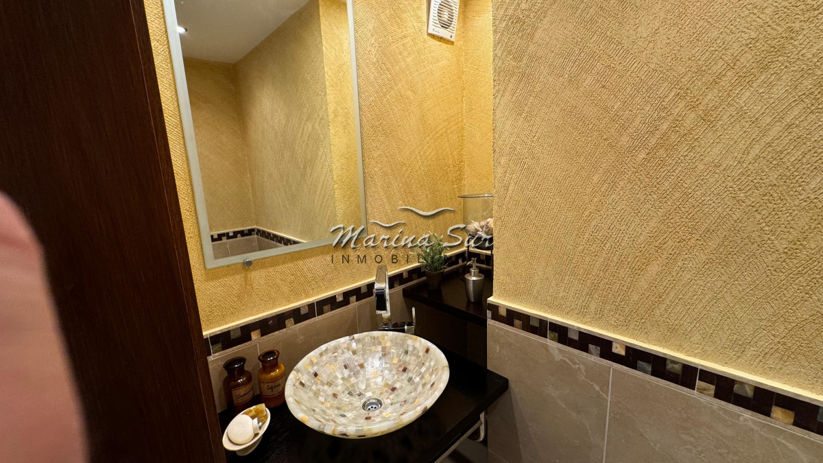 Apartamento ID.168 - Alquiler temporario edificio Monarca 4 Dormitorios en suite