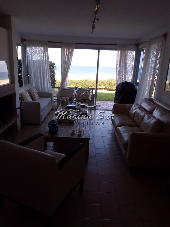 Apartamento ID.170 - Lomas de Manantiales Primera Fila 2 Dormitorios más Servicio Alquiler de Verano