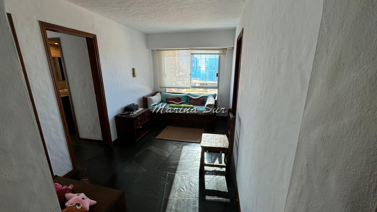 Apartamento ID.168 - Alquiler temporario edificio Monarca 4 Dormitorios en suite