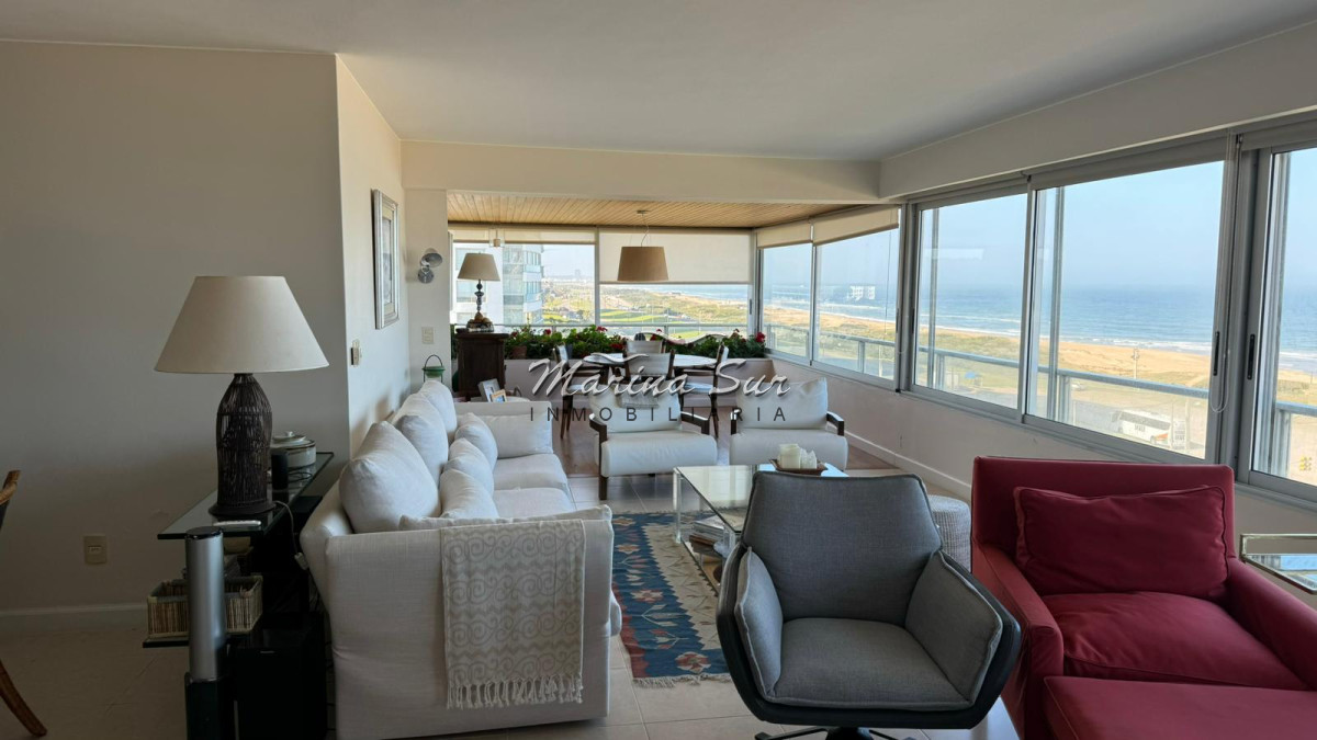 Apartamento ID.124 - Alquiler de Verano- Tiburón 1 - 3 dormitorios más servicio con baño