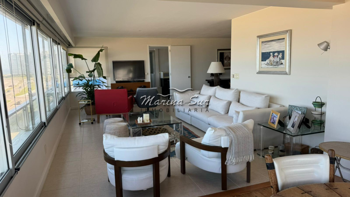 Apartamento ID.124 - Alquiler de Verano- Tiburón 1 - 3 dormitorios más servicio con baño