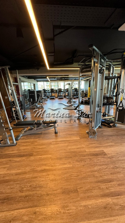 Apartamento ID.72 - Venta Apartamento Surfside 3 Dormitorios Piso Alto Sin Amoblar