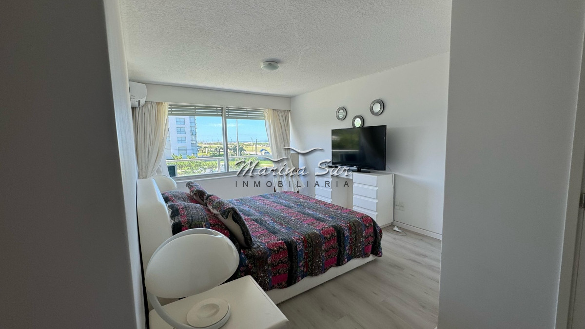 Apartamento ID.79 - Venta 3 dormitorios Playa Brava Tiburón 1