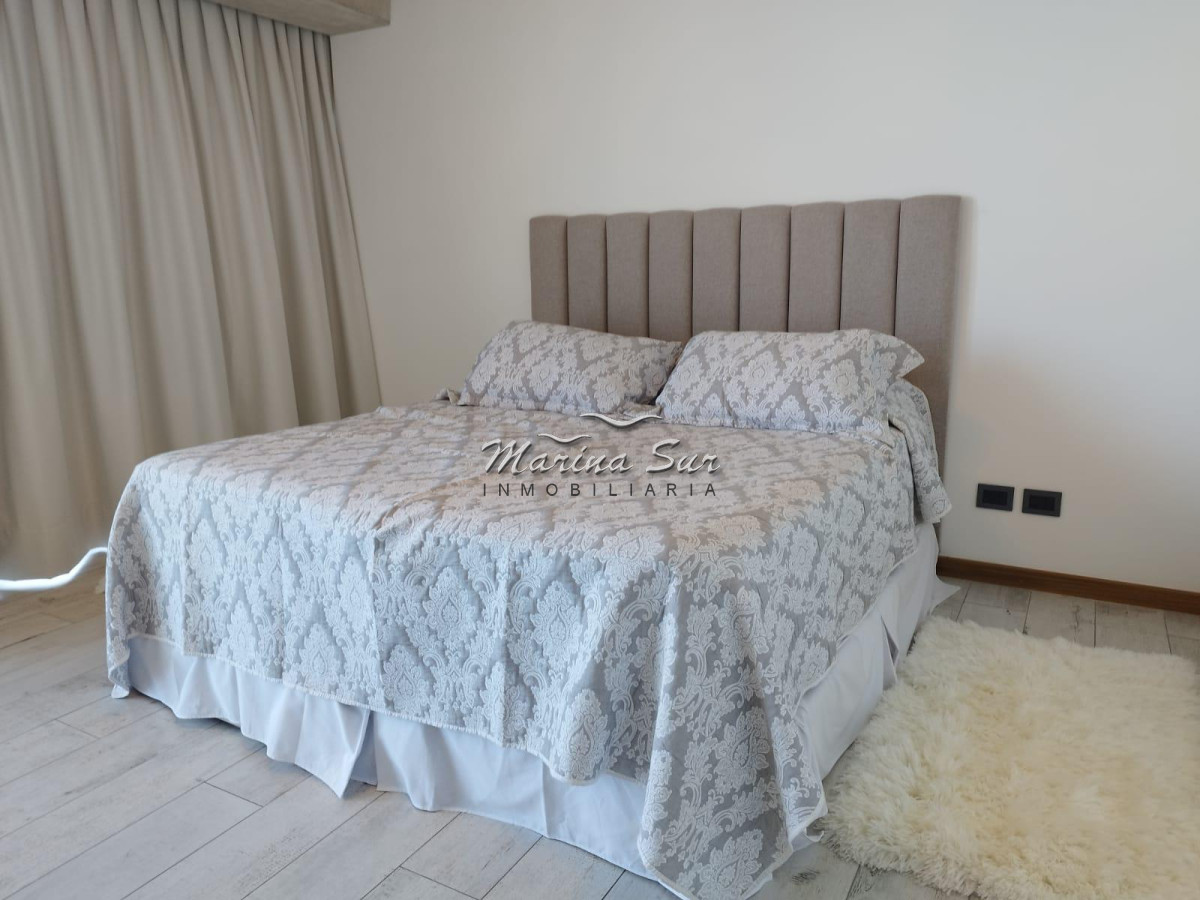 Apartamento ID.76 - En Venta y Alquiler Temporario Surfside 3 Dormitorios 4 Baños